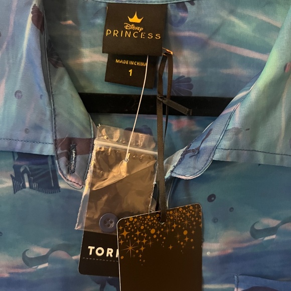 TORRID TOP DISNEY PRINCESS ARIEL LITTLE MERMAID CHIFFON BLOUSE size 1X (14-16) - Picture 5 of 5